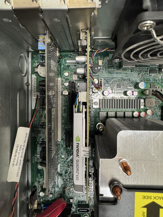 HP ProLiant G6 с Quadro 600 и външна аудиокарта – готов за работа