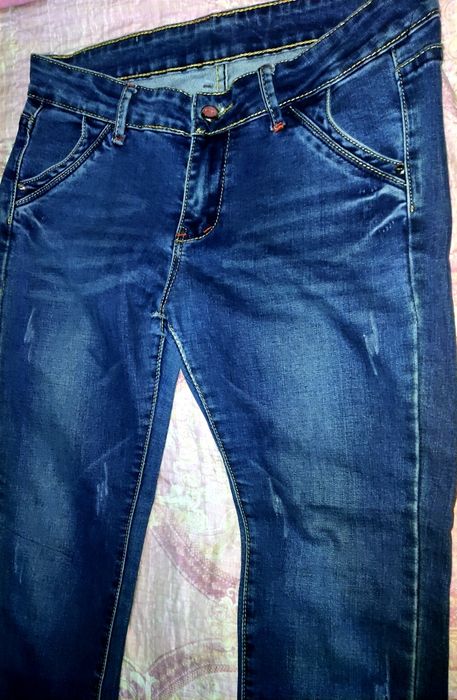 Джинсы для женщин