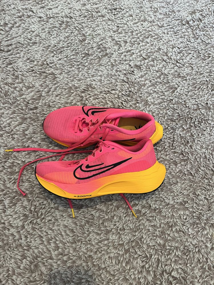 Nike Zoom Fly 5-оригинални дсмски маратонки