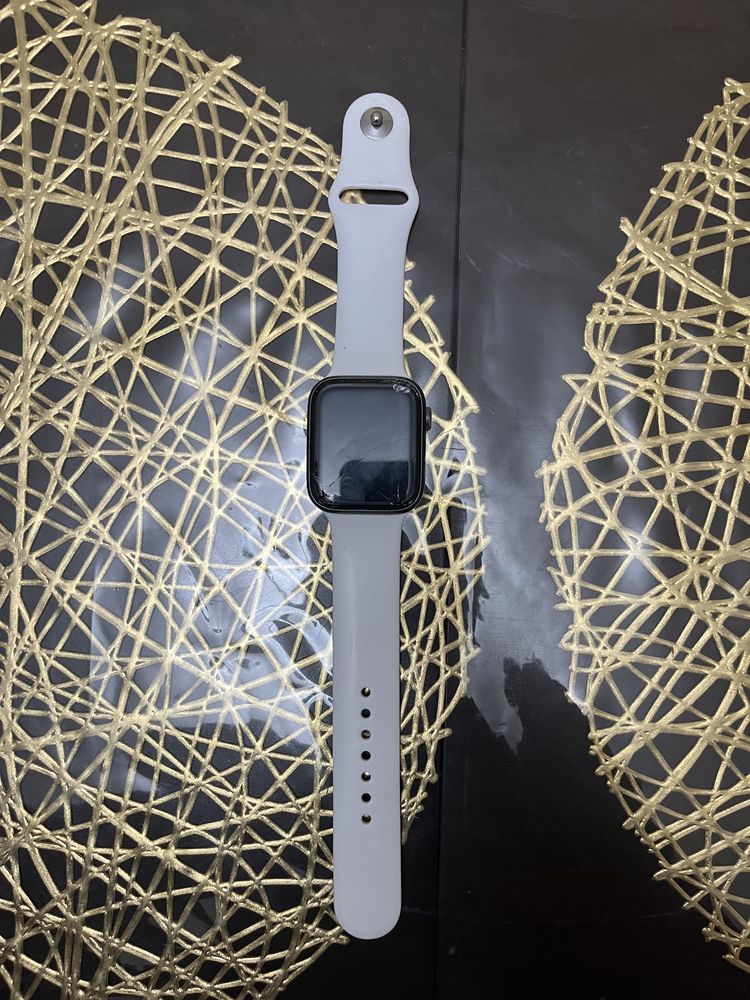 Продам Aplle Watch5