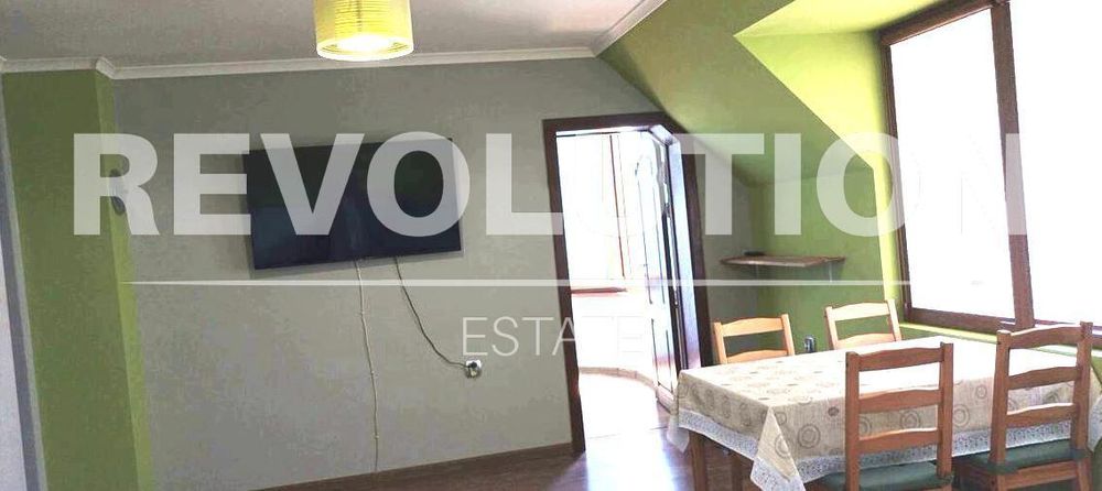 Дава се под наем Тристаен апартамент в Варна, Център - 80 кв.м за 425 € - Снимка #1