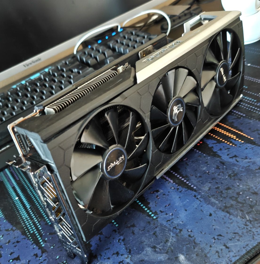 Sapphire Nitro+ RADEON RX5700 XT8G