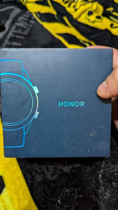 Honor Watch часы не водопроницаемые ,Отличные
