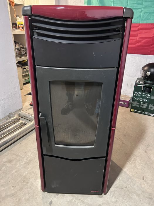 Пелетна камина Melinda Idro 16kw
