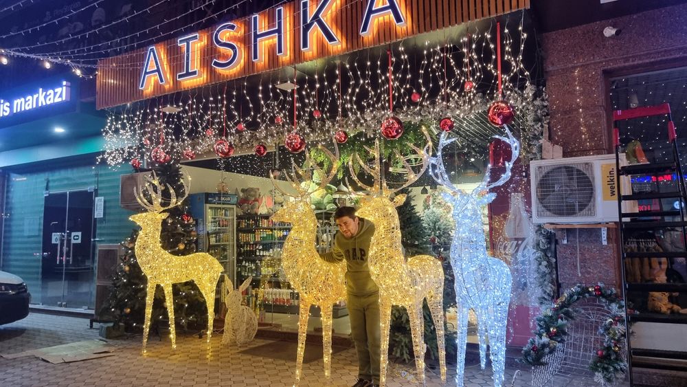 Новогодние олень 2  метра