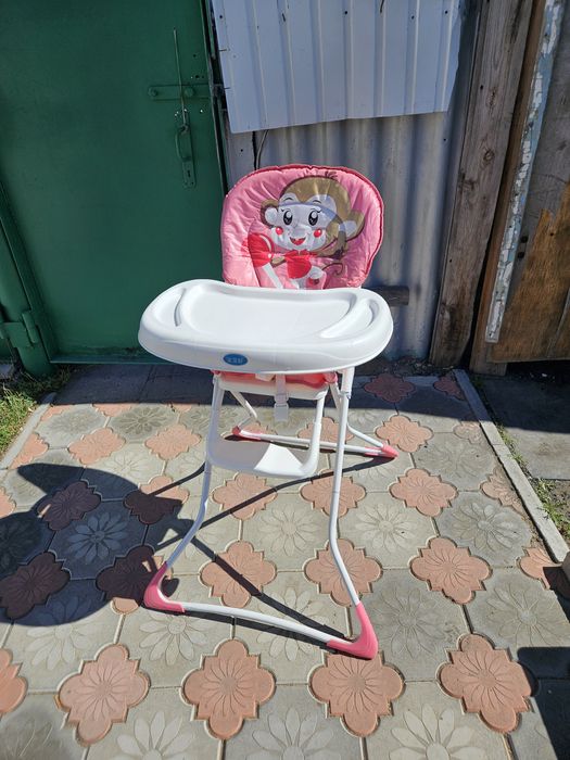 Продам стульчик для детского кормления.Удобен ,практичный ,лёгкий.