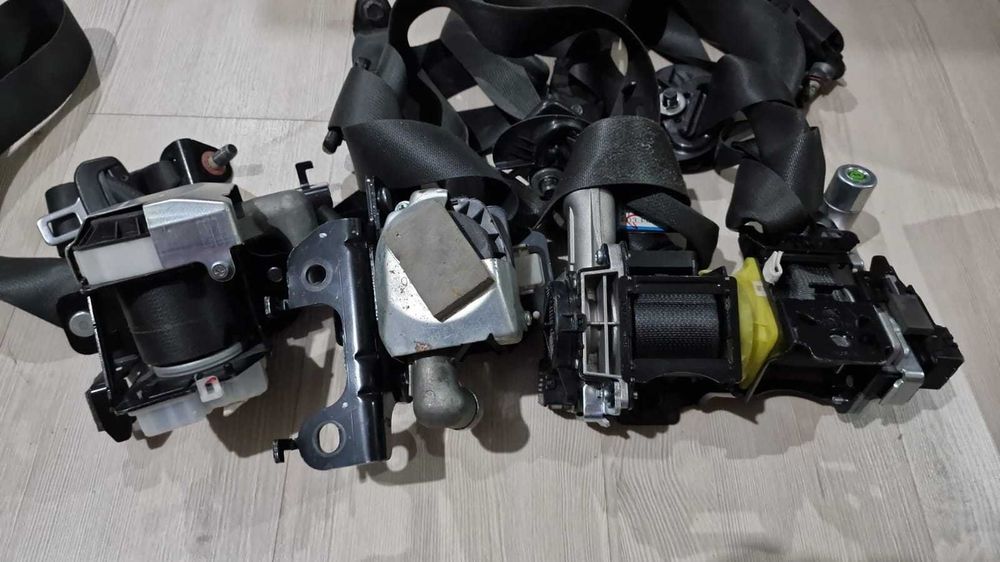 Centuri de siguranță Hyundai IONIQ– față spate stanga dreapta