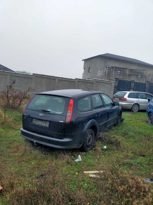 Ford focus 2 1.6 tdci 90 CP an 2005 pentru rabla sau dezmembrat.