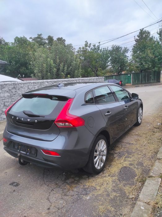 Volvo V40 D2 Kinetik  1.6 diesel.euro 5 115 cai ,an 2013
