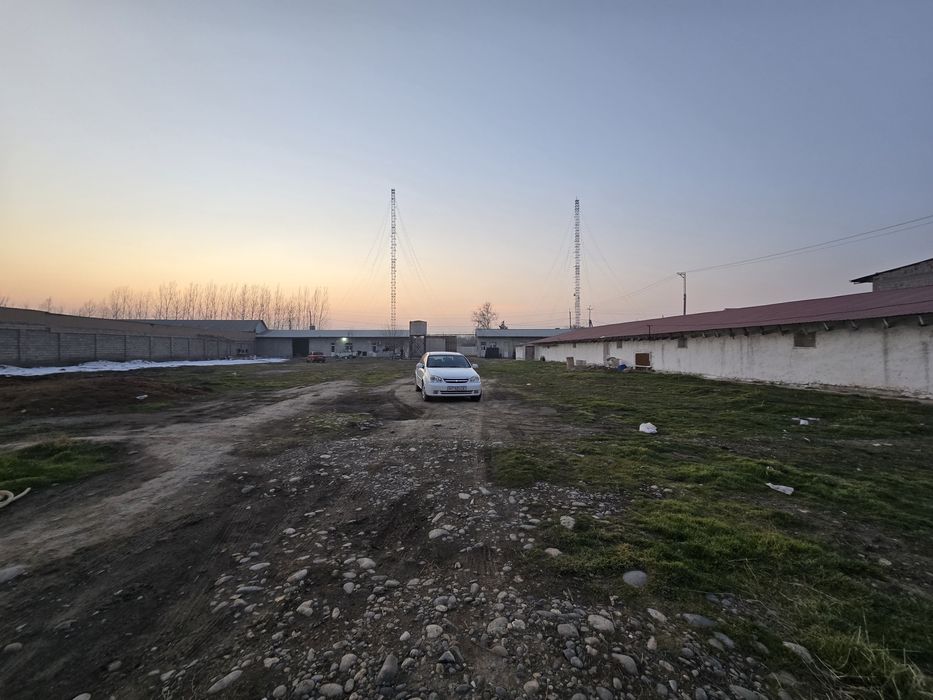 Ишлаб чикариш нотурар 1,1 гектар срочно кадвстри билан  Супер  томонда