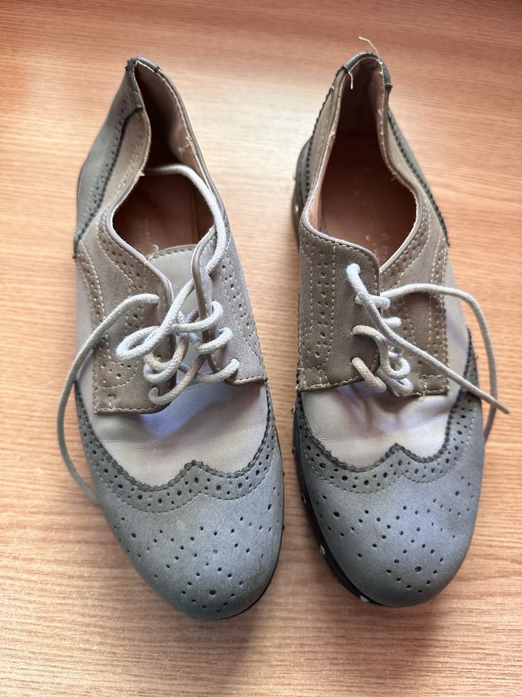 Pantofi de toamna 37