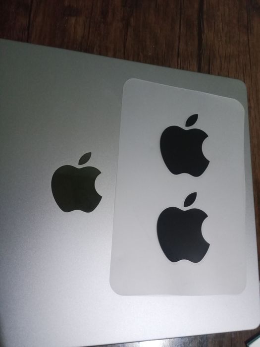 Apple Sticker  2 dona