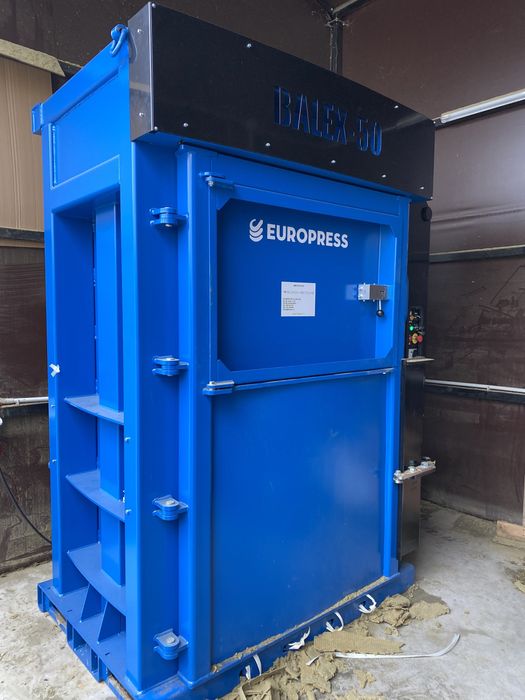 Presa de balotat Europress pentru carton, folie, pet, doze, textile