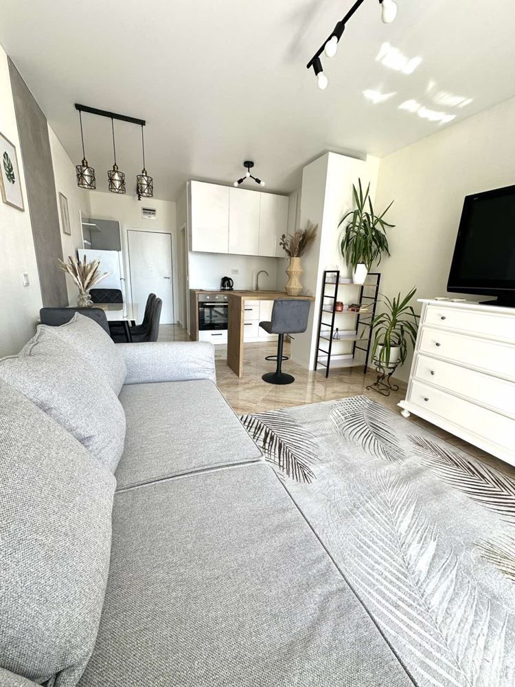 Продава се Двустаен апартамент в Свети Влас - 84 кв.м за 1250 €/кв.м - Снимка #2