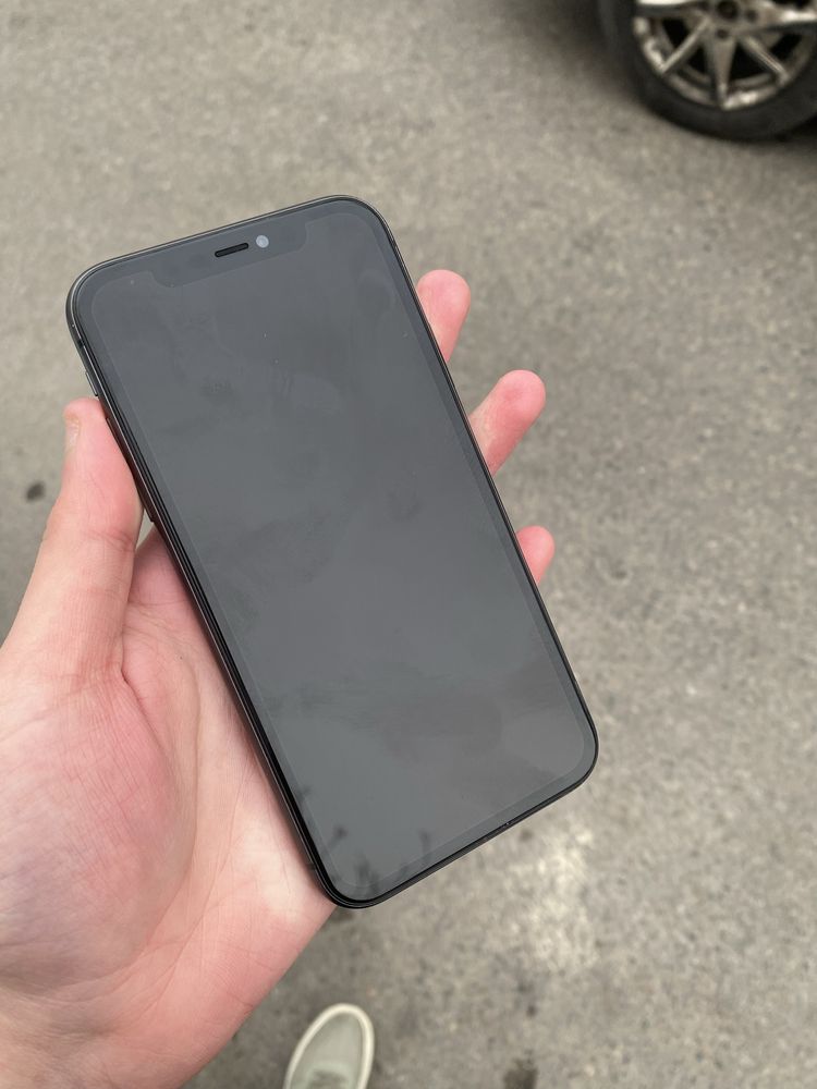 Продам Телефон Iphone 11 64Gb