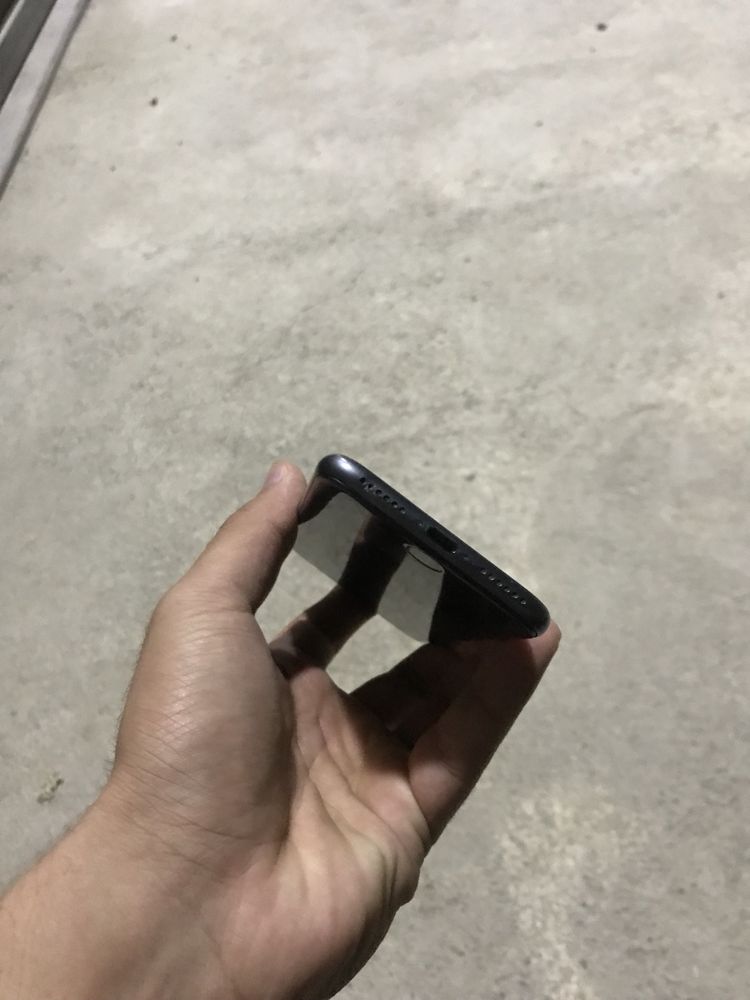 Iphone 8 64GB ideal holat aybi yo