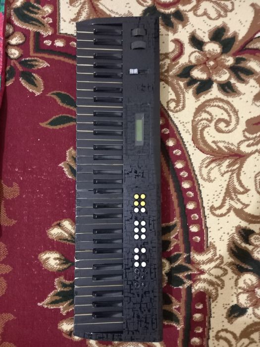 Korg X5 sotladi Srochnii