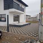 Vând casa la cheie platou  Prundu in spate la târgul săptămânal