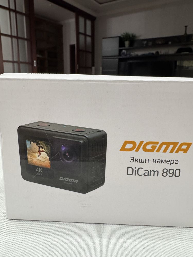 Экшн-камера DIGMA DiCam 890
