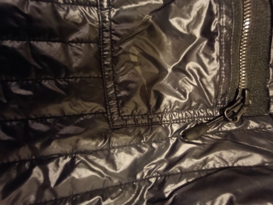 Geaca Nike lucioasă cu puf M