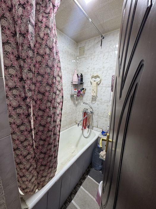 chirchiqda 3 xonali kvartira sotiladi