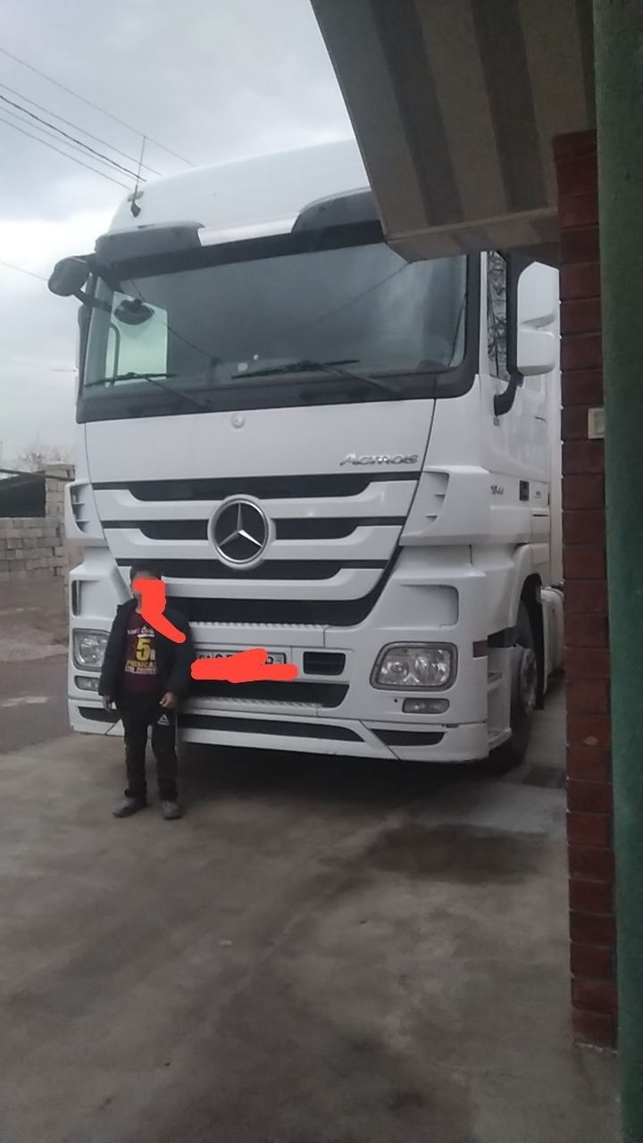 Mercedes Actros + прицеп Сотилади