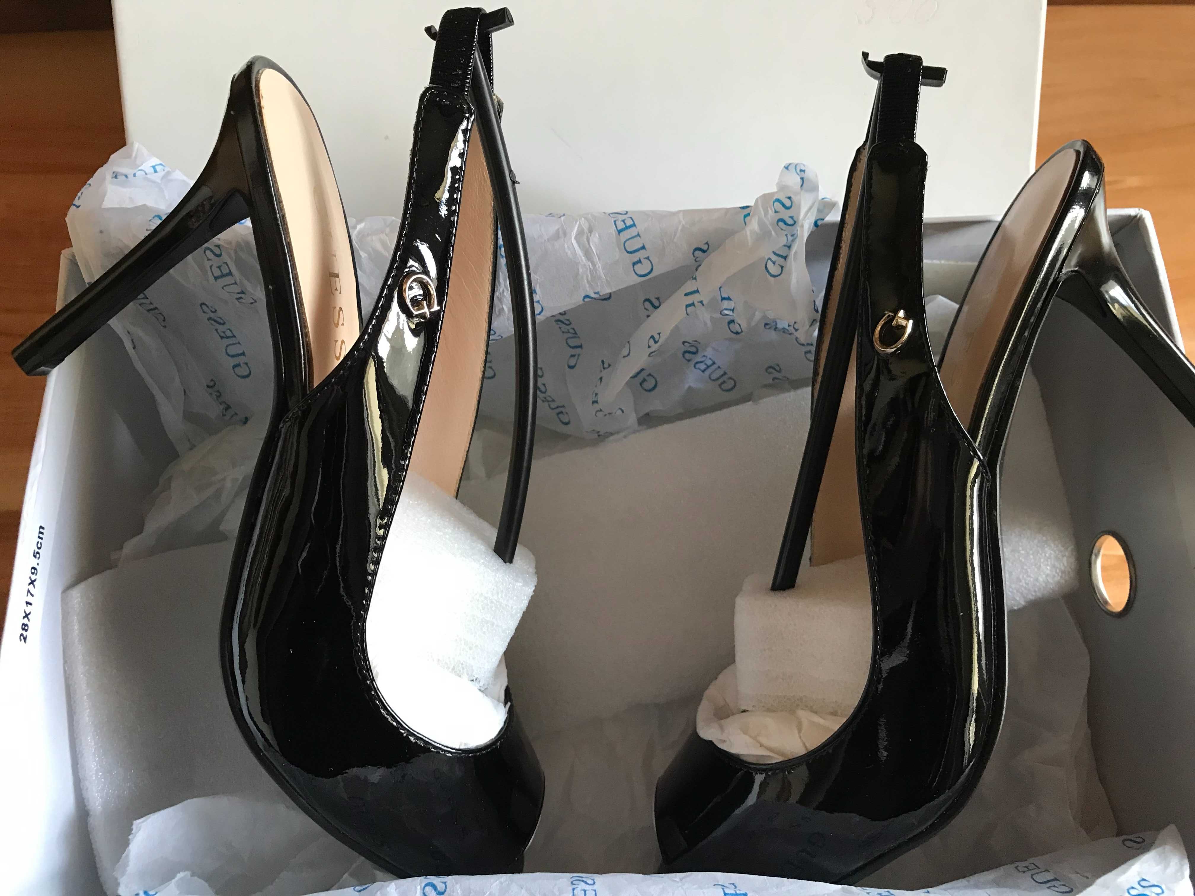 Sandale cu toc negre - Guess