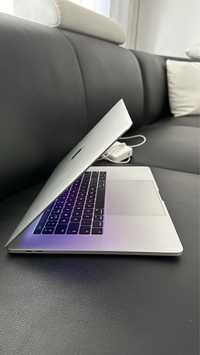 MacBook Pro 15 inch , incarcator original , stare impecabila