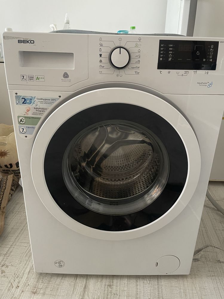 Продавам перална Beko WMY 71233 LMB3