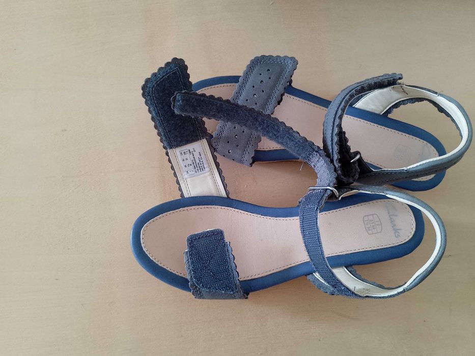 Елегантни дамски сандали с платформа