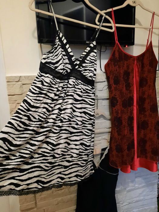 Pijama dama, din satin/voal cu dantela,Halat satin cu imprimeu