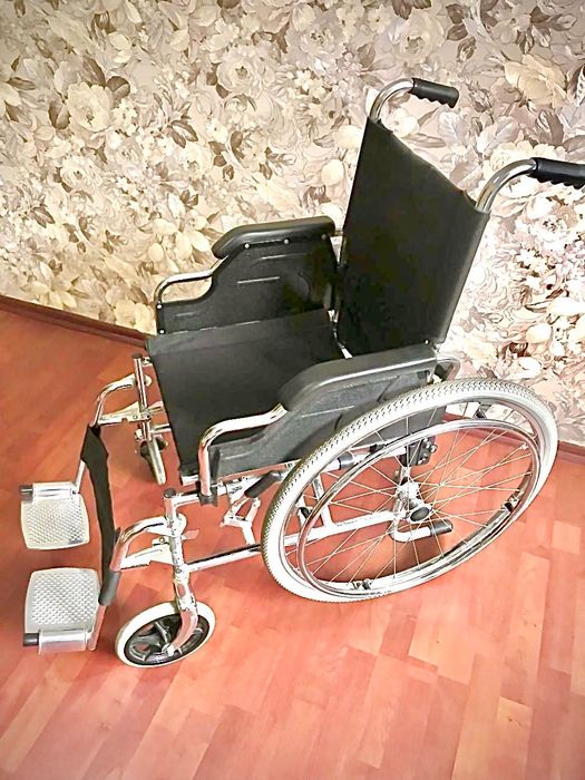 Инвалидное кресло