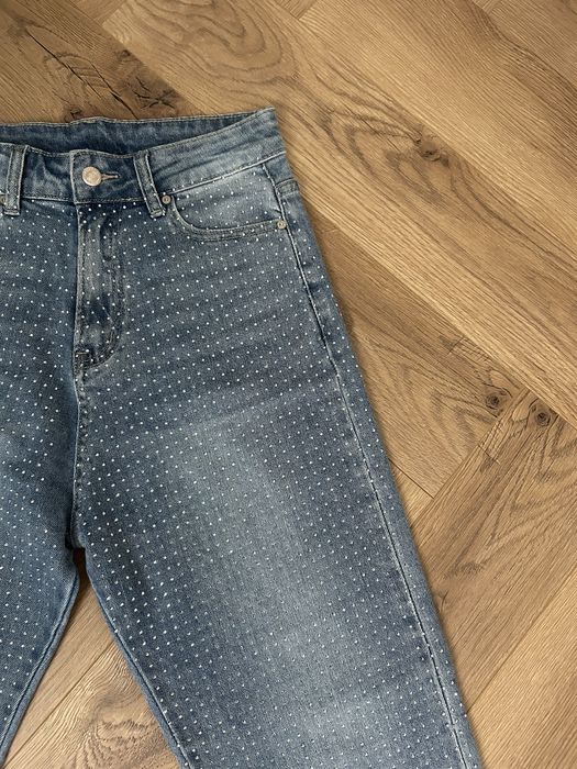 Дънки с камъчета