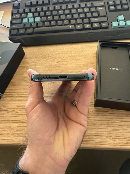 Samsung S22 bine intretinut