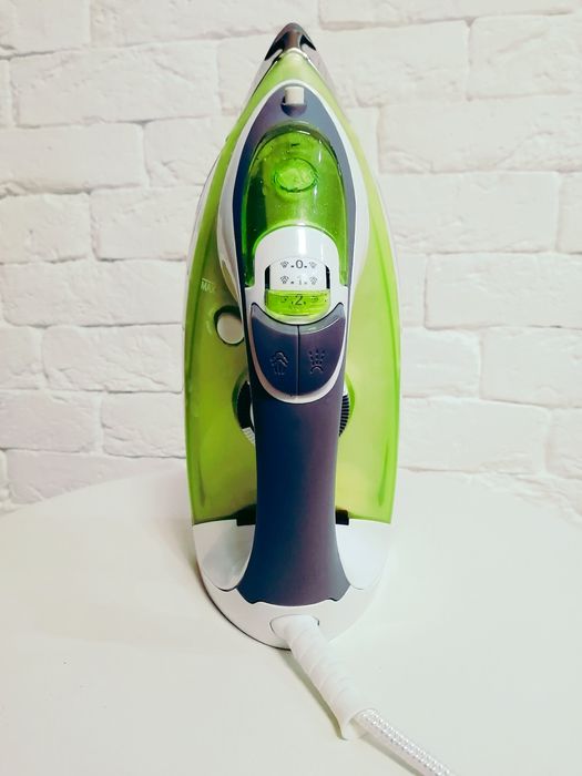 Продам новый утюг Ravenda