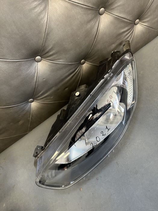 ford transit tourneo connect black фар фарове ляв