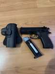 Vand pistol airsoft cz 75 compact.