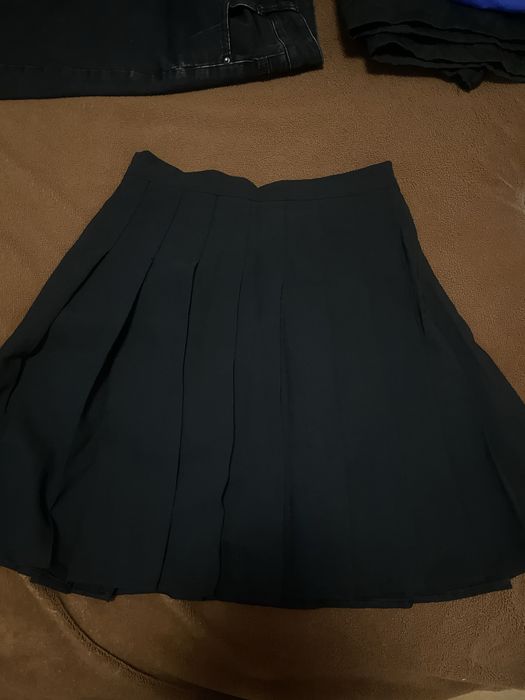 продаю одежду б/у кроме юбки,юбка не б/у