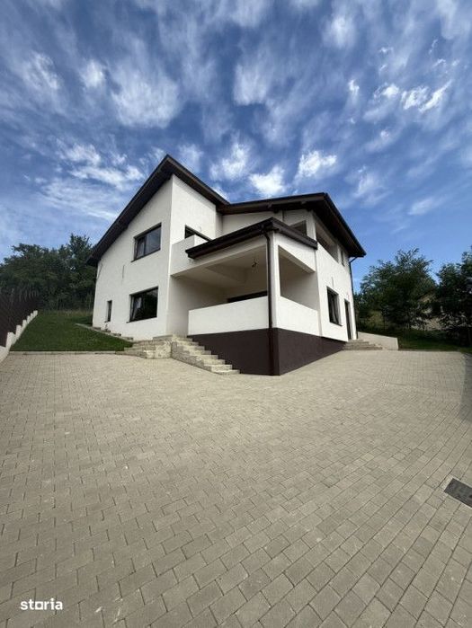 Casa individuala 145 mp utili - 4 camere - Stolna!