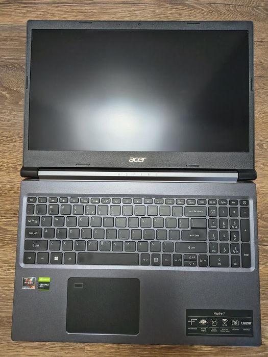 Acer Aspire 7 (2023)