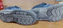 De vânzare o pereche de pantofi sport băieți marca Keen,  mărimea 34