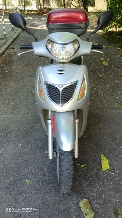 Мотоциклет Хонда SH150