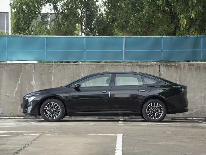 Nissan N7 2025 • 625 км • Максимальная версия • Под заказ