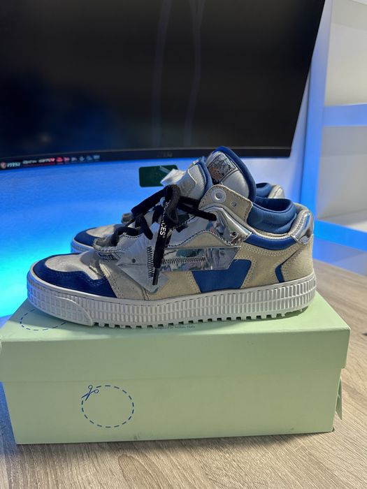 Off white Floating Arrow 3.0