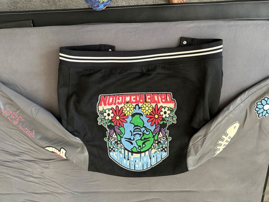 Чисто ново яке True Religion