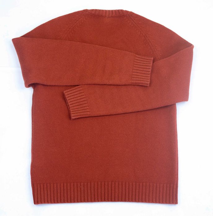 Чисто нов стилен мъжки пуловер на луксозната марка Octobre/Sezane.