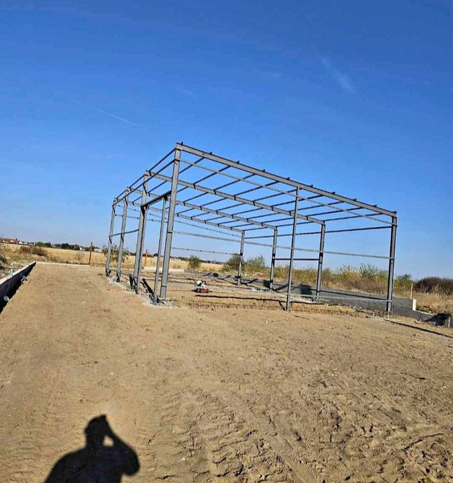 Accept. Variante. Auto Vand hale și structuri metalica conține:
Stâlpi