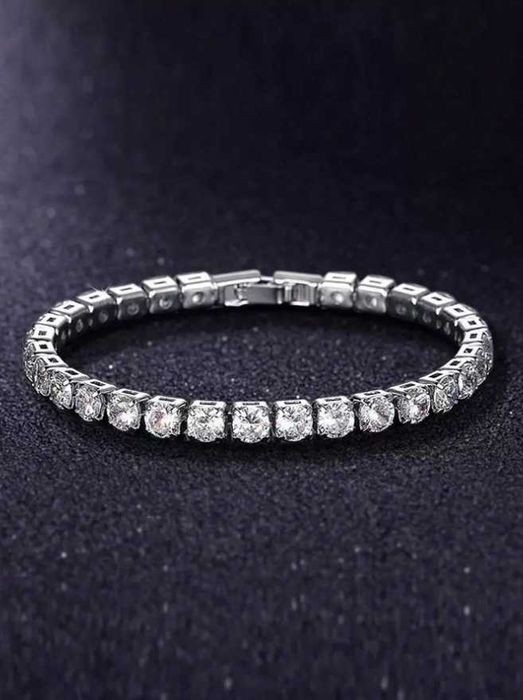 Brățară tennis argintiu cu pietre strălucitoare