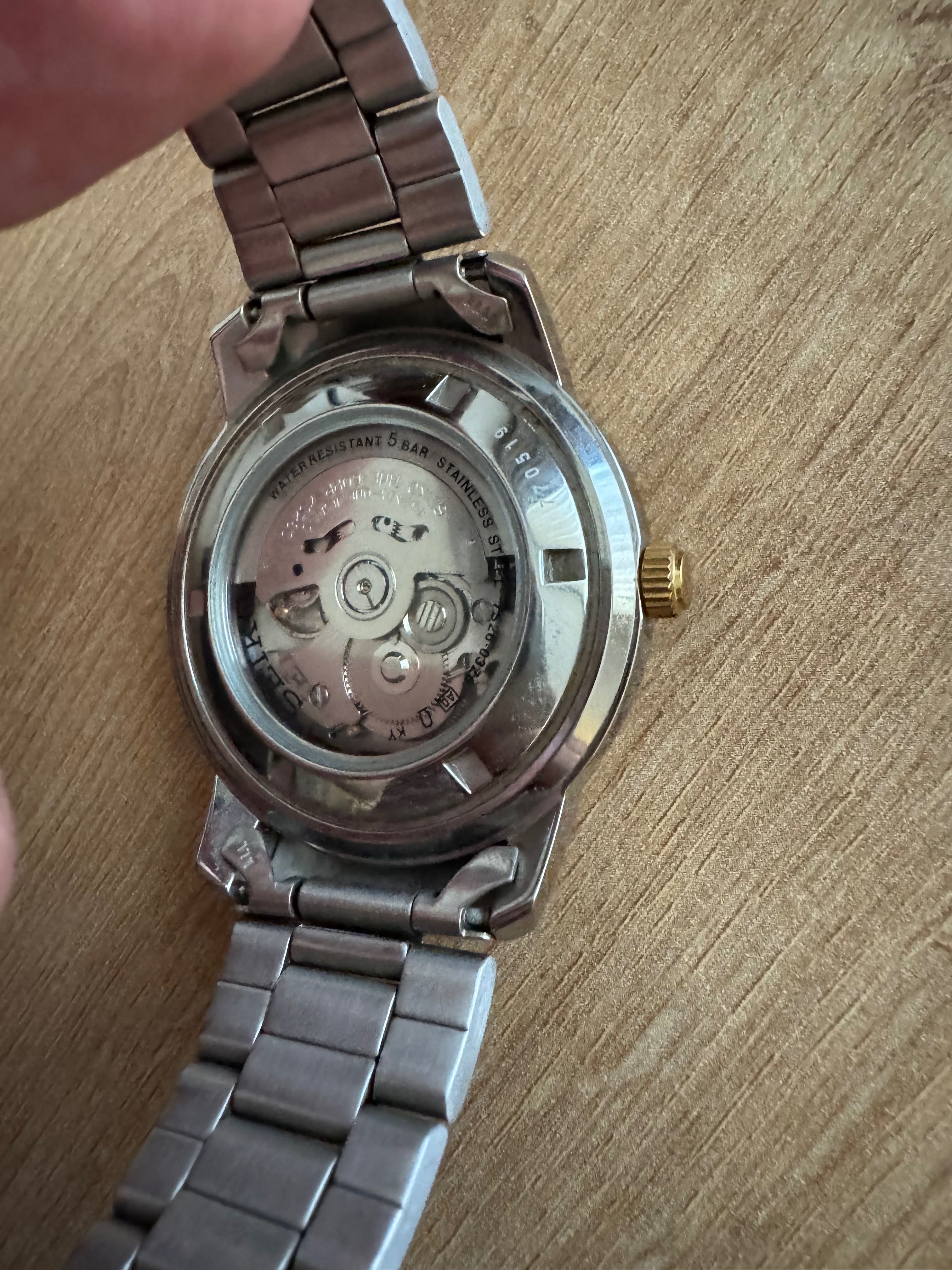 Seiko 5 - златно и сребърно - механичен