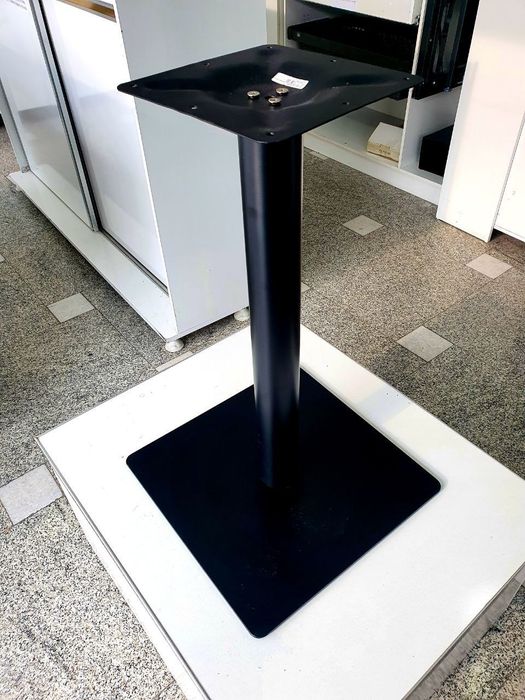 NOJKI DLYA STALA  72 cm oq va qora ranglaridan bor